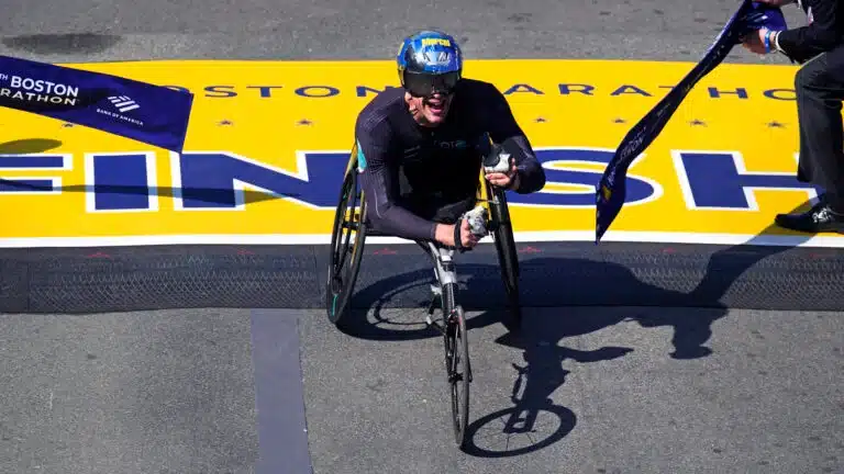 Marcel Hug setzt neuen Rekord beim Boston-Marathon
