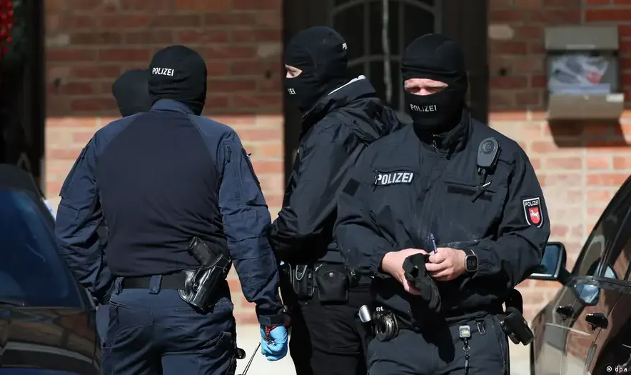 Deutsche Polizei entdeckt Drogen bei Razzia