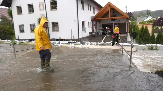 Extremwetterwarnung: Starkregen und Überschwemmungen in Deutschland